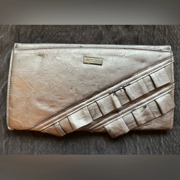 🩶 Miche "𝒞𝒾𝓃𝓉𝒽𝒾𝒶" Classic Purse Shell ✨ - Picture 1 of 4